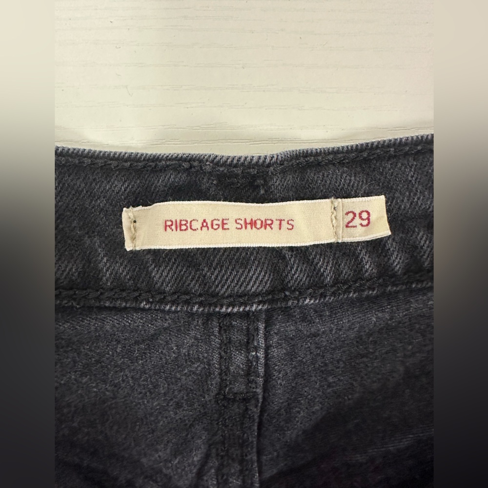 Women's Levi Ribcage Black Denim Shorts Waist Size 29 - Picture 4 of 7
